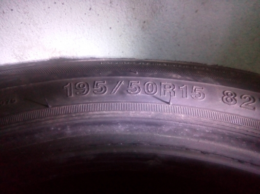 ขายยาง 195/50r15 ปี13 4เส้นราคา1600บาท ขายยาง 195/50r15 ปี13 4เส้นราคา1600บาท