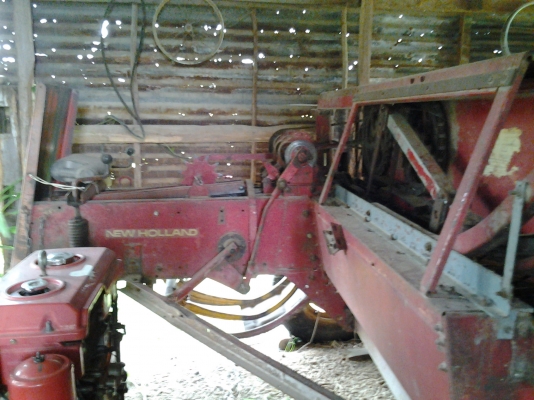 ขายตามสภาพเครื่องอัดฟางนิวฮอนแลนใช้งานได้เลย