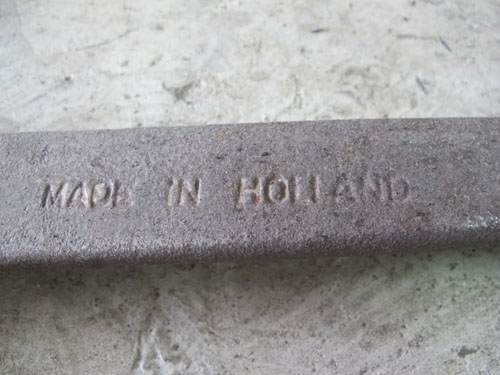 ขายปากนกแก้วลากรถโบราณของHollandหายากน่าสะสม ขายปากนกแก้วลากรถโบราณของHollandหายากน่าสะสม