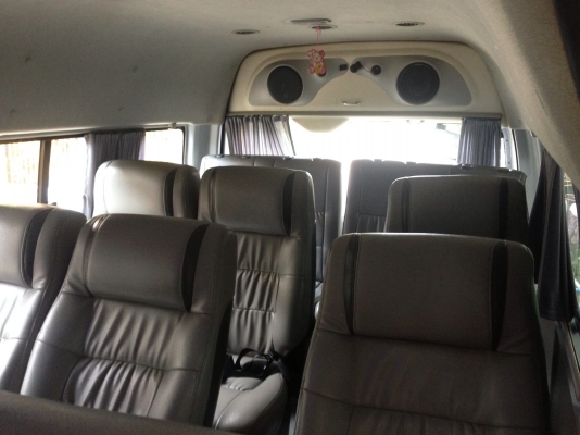 ต้องการขายรถตู้ Toyota commuter ปี2009 สีบรอนล์เงิน ขนาดเครื่องยนต์ ดีเซล 2.5 เกียร์ธรรมดา ราคา 625,000 บาท