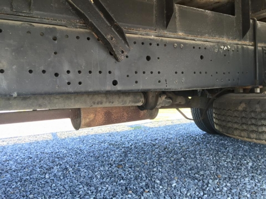 ขายรถบรรทุก 6 ล้อ  NQR  หัวกาตูน เครื่อง 120 แรง ปี 1997 ยาว 5.50 ม.