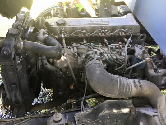 ขายรถบรรทุก 6 ล้อ  NQR  หัวกาตูน เครื่อง 120 แรง ปี 1997 ยาว 5.50 ม.