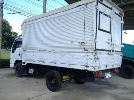 รถบรรทุก 4 ล้อ ทะเบียนไม่ติดเวลา กระบะพร้อมหลังคา ด้านข้างเปิดเป็นร้านขายของได้