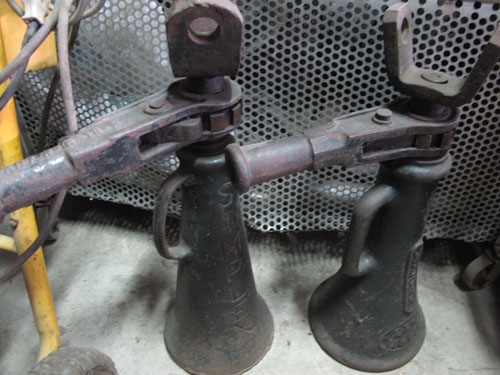 ขายแม่แรงโบราณคลาสสิค ของเก่านอก2ตัว