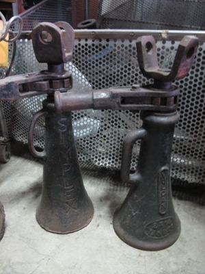 ขายแม่แรงโบราณคลาสสิค ของเก่านอก2ตัว