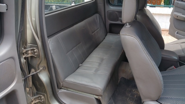 ขายฟอร์ด แคปเปิดได้ เครื่องเบนซิน3.0 เกียร์ออโต้ ติดแก๊สแล้ว เล่มครบพร้อมโอน รถพร้อมใช้