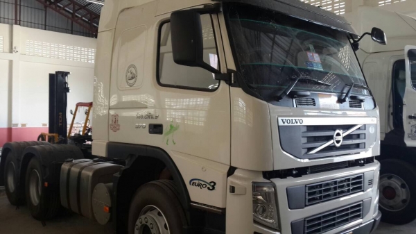 ขายรถพ่วง 1 คันรถหัวลากพร้อมหาง 2 คันสภาพใหม่มาก ขายรถพ่วง 1 คันรถหัวลากพร้อมหาง 2 คันสภาพใหม่มาก