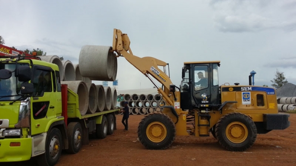 รถตักล้อยาง SEM รุ่น 639B เหมาะสำหรับงานเกษตรตัวจริงแข็งแรง ทนทาน ใช้งานและบำรุงรักษาง่าย สู้งานหนักแต่ราคาเบาๆ