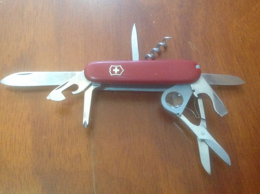 ขายมีดเอนกประสงค์ Vintage Victorinox ชุดใหญ่ เล่มล่ะ