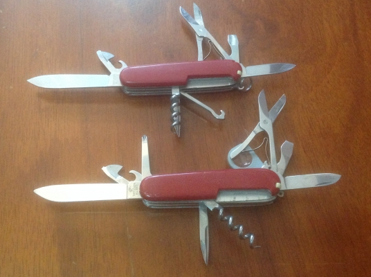 ขายมีดเอนกประสงค์ Vintage Victorinox ชุดใหญ่ เล่มล่ะ