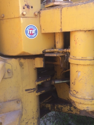 ขายรถแบคโฮ CAT 966C ฝาบาง ราคา 650000