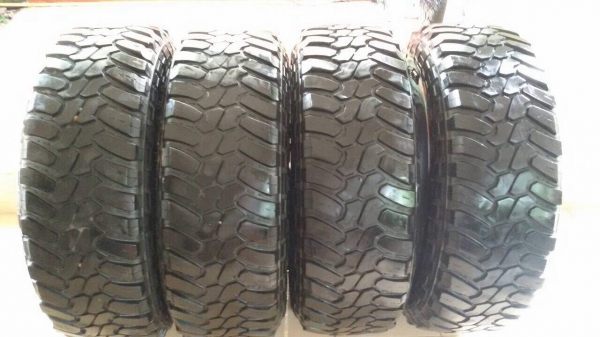 ยาง mud thundrer 285/75/16 ปี 12
