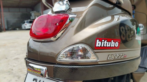 Vespa 2013 สภาพสวย แต่งแท้เต็มลำ รถพร้อมใช้ ขายถูกๆ ต่อรองได้ครับ