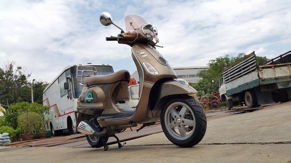 Vespa 2013 สภาพสวย แต่งแท้เต็มลำ รถพร้อมใช้ ขายถูกๆ ต่อรองได้ครับ