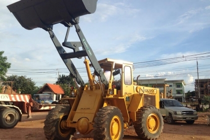 รถตัก VOVO 4300 ตัก 2 คิว