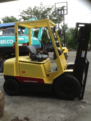 +++ ขายโฟล์คลิฟท์  SUMITOMO  FD25  ขนาด  2.5  ตัน  เครื่องยนต์ดีเซล  เสา  3  เมตร  เกียร์ออโตเมติค  ยางตันใหม่ครับ