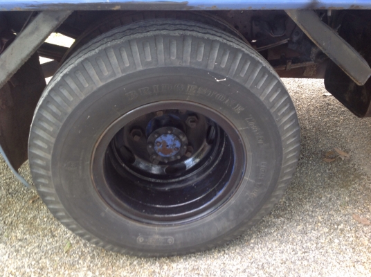 ขาย 6 ล้อเล็ก ไม่ติดเวลา 4HF1-120 แรง  มีลิฟท้าย.