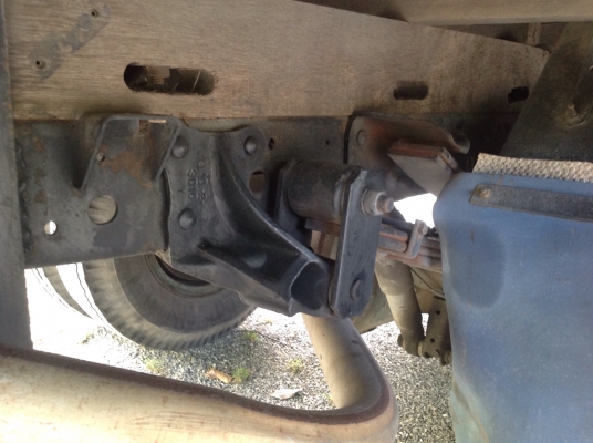 ขาย 6 ล้อเล็ก ไม่ติดเวลา 4HF1-120 แรง  มีลิฟท้าย.