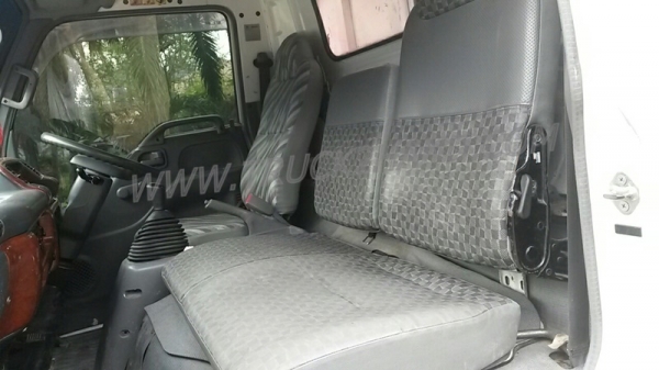 รถบรรทุก 6 ล้อ ISUZU  ELF รุ่น NQR75RY526 175 แรงม้า ปีจดทะเบียน 2551