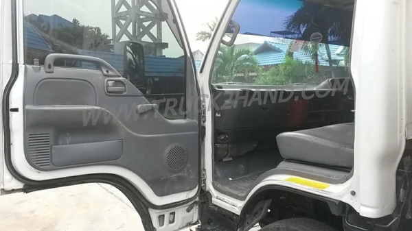 รถบรรทุก 6 ล้อ ISUZU  ELF รุ่น NQR75RY526 175 แรงม้า ปีจดทะเบียน 2551