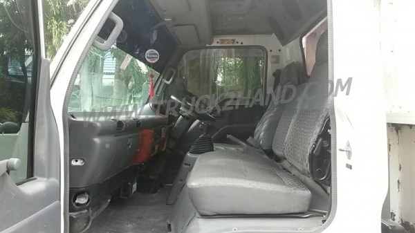 รถบรรทุก 6 ล้อ ISUZU  ELF รุ่น NQR75RY526 175 แรงม้า ปีจดทะเบียน 2551