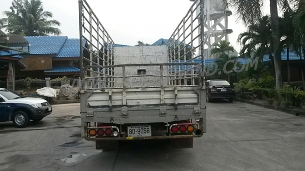 รถบรรทุก 6 ล้อ ISUZU  ELF รุ่น NQR75RY526 175 แรงม้า ปีจดทะเบียน 2551