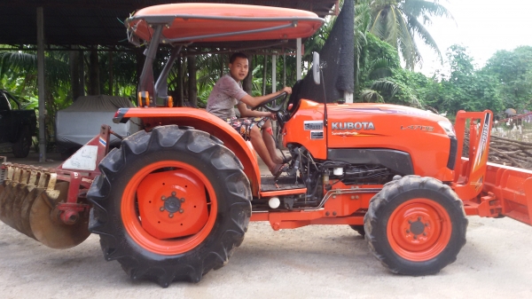 คูโบต้าL4708สวยขายใน ราคา395000บาท พร้อมใช้งานสนใจโทร0813655997อำพร พาเจริญมีไบมีกหน้าและผาน6หลัง ไมร์1290ช.ม. คูโบต้าL4708สวยขายใน ราคา395000บาท พร้อมใช้งานสนใจโทร0813655997อำพร พาเจริญมีไบมีกหน้าและผาน6หลัง ไมร์1290ช.ม.