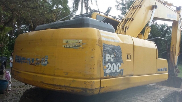 ขาย KOMATSU PC-200-8 พร้อมใช้งาน"เอกสารใบอินวอยร์ เครื่องดี เอวแน่น ปั้มเต็มกำลังไม่โหลด ช่วงล่างเต็ม