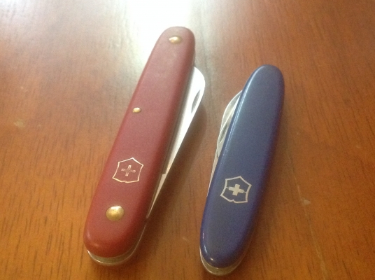 ขายมีดเอนกประสงค์ Vintage Victorinox จับคู่ขายราคาพิเศษ
