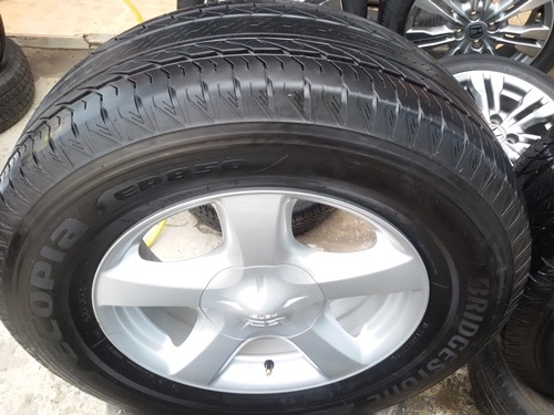 ขายล้อแม็กISUZU V Cross ขอบ17ยาง265/65/17 ปี 2514 4 ล้อ ขายล้อแม็กISUZU V Cross ขอบ17ยาง265/65/17 ปี 2514 4 ล้อ