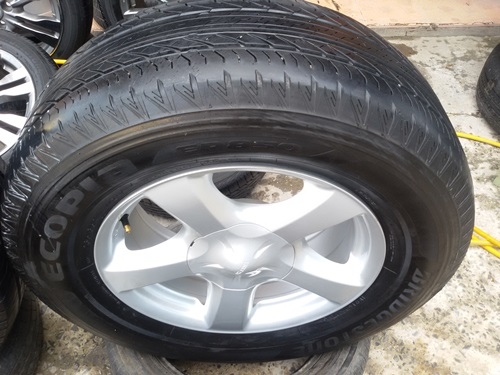 ขายล้อแม็กISUZU V Cross ขอบ17ยาง265/65/17 ปี 2514 4 ล้อ ขายล้อแม็กISUZU V Cross ขอบ17ยาง265/65/17 ปี 2514 4 ล้อ