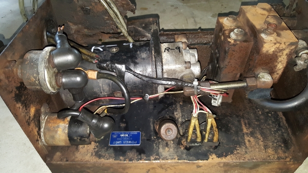 ปั้มไฮดรอลิค ออก 4 สาย ไฟ 24 v