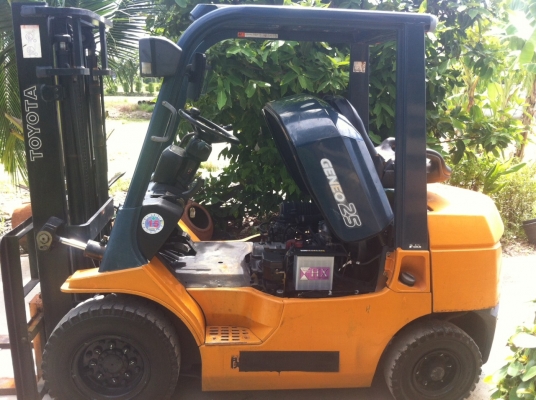 Forklift TOYOTA 7FG25