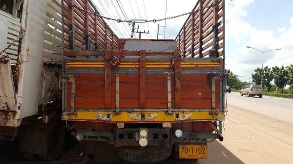 ขาย 10 ล้อ เพลาเดียว HINO KT925 ติดแก๊ส NGV 8 ถัง คัสซีสวย เครื่อง EH700 168 แรงม้า ทะเบียนพร้อมโอน ขาย 10 ล้อ เพลาเดียว HINO KT925 ติดแก๊ส NGV 8 ถัง คัสซีสวย เครื่อง EH700 168 แรงม้า ทะเบียนพร้อมโอน