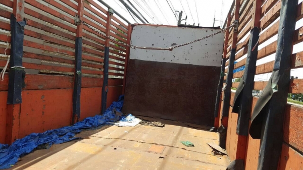 ขาย 10 ล้อ เพลาเดียว HINO KT925 ติดแก๊ส NGV 8 ถัง คัสซีสวย เครื่อง EH700 168 แรงม้า ทะเบียนพร้อมโอน ขาย 10 ล้อ เพลาเดียว HINO KT925 ติดแก๊ส NGV 8 ถัง คัสซีสวย เครื่อง EH700 168 แรงม้า ทะเบียนพร้อมโอน