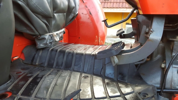 รถไถ KUBOTA M9540  2 เพลา.   สนใจติดต่อ  081 - 6079515