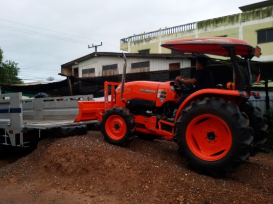 ปัญญาแทรคเตอร์..จัดมาให้ครับ ด่วน!!!คูโบต้า L4708 พร้อมใบมีดคานล่างFD185 พร้อมส่งทั่วไทย จัดส่ง อ.เมือง จ.กำแพงเพชร