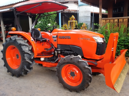 ปัญญาแทรคเตอร์..จัดมาให้ครับ ด่วน!!!คูโบต้า L4708 พร้อมใบมีดคานล่างFD185 พร้อมส่งทั่วไทย จัดส่ง อ.เมือง จ.กำแพงเพชร