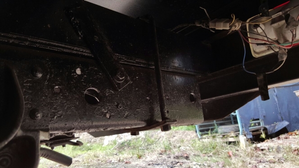 รถอีซูซุ 4 ล้อ NKR 88 แรงม้า. ปี 36.   สนใจติดต่อ  081 - 6079515