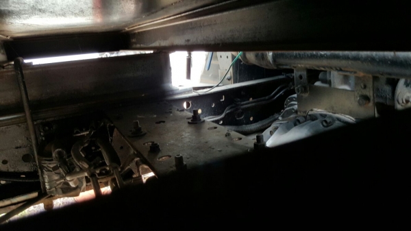 รถอีซูซุ 4 ล้อ NKR 88 แรงม้า. ปี 36.   สนใจติดต่อ  081 - 6079515