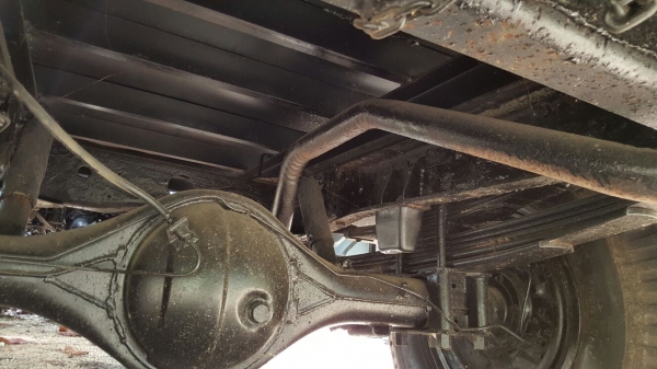 รถอีซูซุ 4 ล้อ NKR 88 แรงม้า. ปี 36.   สนใจติดต่อ  081 - 6079515