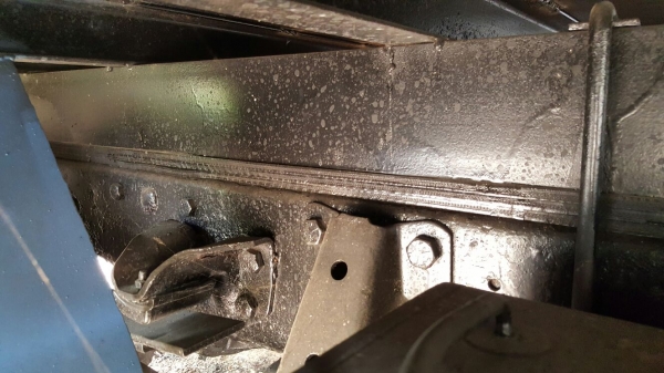 รถอีซูซุ 4 ล้อ NKR 88 แรงม้า. ปี 36.   สนใจติดต่อ  081 - 6079515