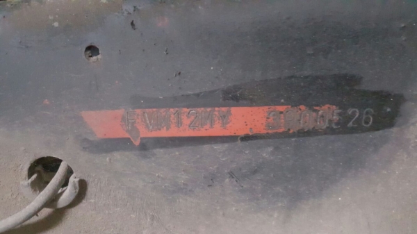 รถอีซูซุ 10 ล้อ หลังถนน FVM 175 แรงม้า.  ปี 38.    สนใจติดต่อ  081 - 6079515