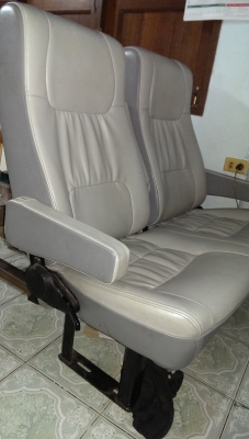 เบาะรถตู้ถอดออกจากป้ายแดงcommuterสภาพกิ้ฟๆ