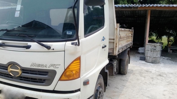 รถฮีโน่ 6 ล้อดั้ม FC4J  150 แรงม้า. ปี 49   สนใจติดต่อ  081 - 6079515