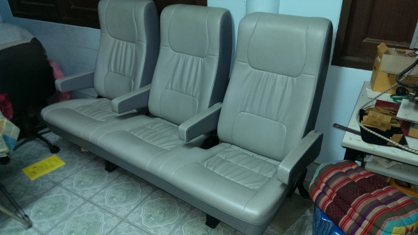 เบาะรถตู้ถอดออกจากป้ายแดงcommuterสภาพกิ้ฟๆ