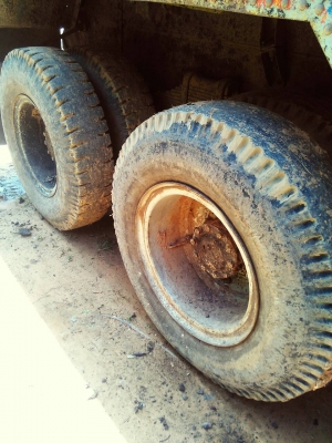 รถอีซูซุ 10 ล้อดั้ม FXZ  240 แรงม้า. ปี 39   สนใจติดต่อ  081 - 6079515