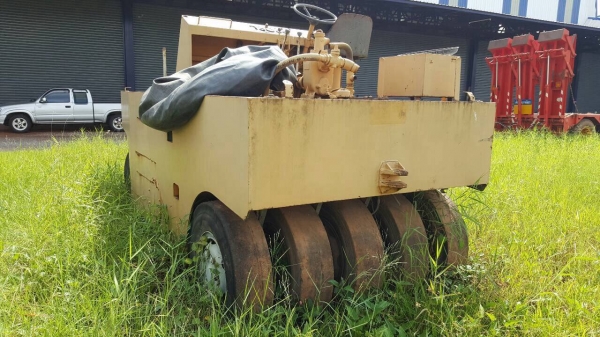 ขายรถบดล้อยาง 9 ล้อ สภาพพร้อมใช้งาน เอกสารสัญญาซื้อขาย เครื่อง DA120 ระบบปั้มน้ำใช้งานได้ปกติ ขายรถบดล้อยาง 9 ล้อ สภาพพร้อมใช้งาน เอกสารสัญญาซื้อขาย เครื่อง DA120 ระบบปั้มน้ำใช้งานได้ปกติ