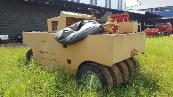 ขายรถบดล้อยาง 9 ล้อ สภาพพร้อมใช้งาน เอกสารสัญญาซื้อขาย เครื่อง DA120 ระบบปั้มน้ำใช้งานได้ปกติ ขายรถบดล้อยาง 9 ล้อ สภาพพร้อมใช้งาน เอกสารสัญญาซื้อขาย เครื่อง DA120 ระบบปั้มน้ำใช้งานได้ปกติ