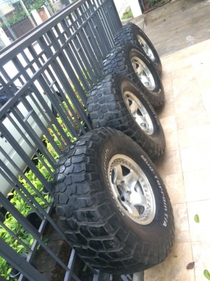 ขายล้อเก่าญี่ปุ่น ขอบ16x8. 6/139.7 สภาพดี เดิมๆ พร้อมยางbf mud 315/75/16 ดอกเหลือๆ ไม่มีปะ ราคา19000บาท ดูของพระราม2 089 0211090 Id champ_rama2 ขายล้อเก่าญี่ปุ่น ขอบ16x8. 6/139.7 สภาพดี เดิมๆ พร้อมยางbf mud 315/75/16 ดอกเหลือๆ ไม่มีปะ ราคา19000บาท ดูของพระราม2 089 0211090 Id champ_rama2